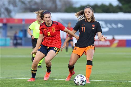 Нидерланды U19 против Испании U19